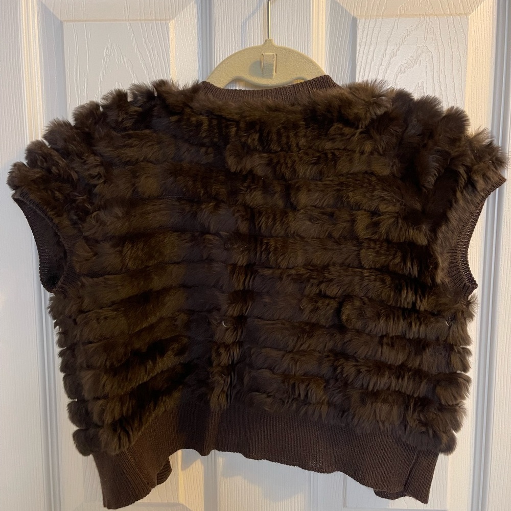 BCBG Rabbit Fur Cropped Vest - Picture 2 of 3